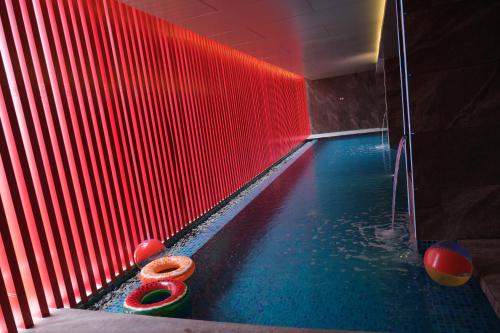 red hotel cubao quezon city