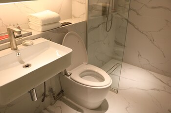 red hotel cubao quezon city