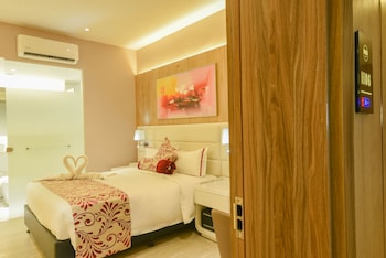 red hotel cubao quezon city
