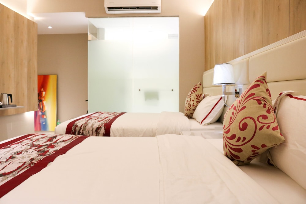 red hotel cubao quezon city