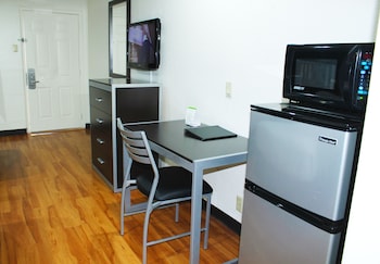 stay express inn dallas fairpark downtown adults only