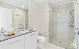 circle on cavill q stay