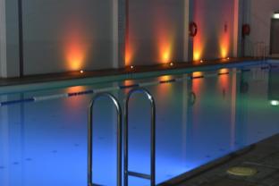 circle on cavill q stay