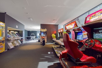 circle on cavill q stay