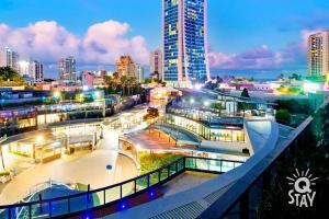 circle on cavill q stay