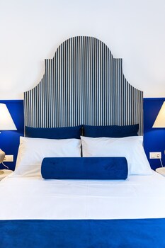 georgioupolis plaza suites