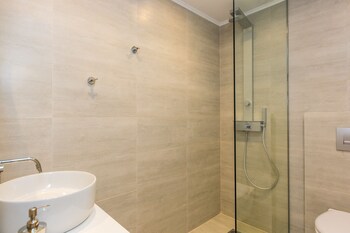 georgioupolis plaza suites