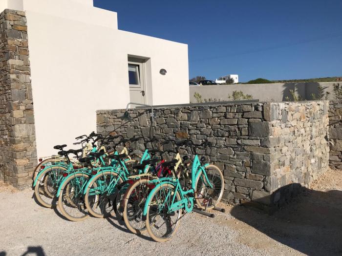 paros comfy suites