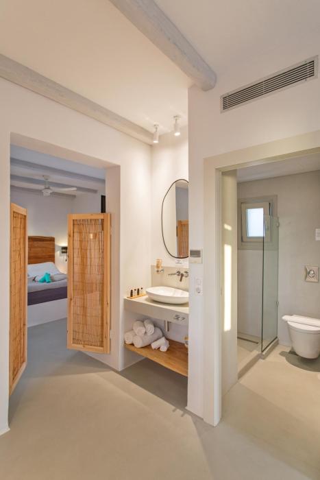 paros comfy suites
