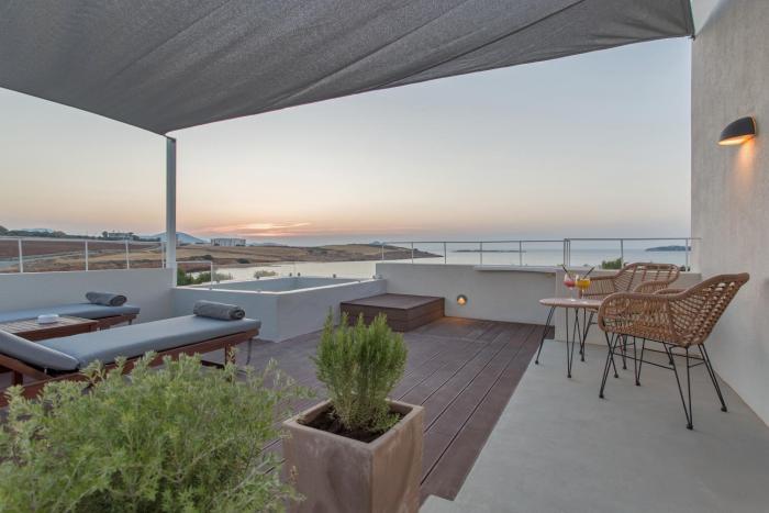paros comfy suites