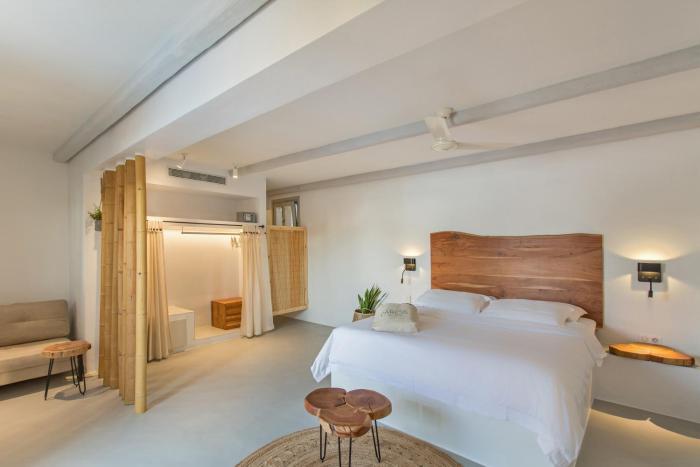 paros comfy suites