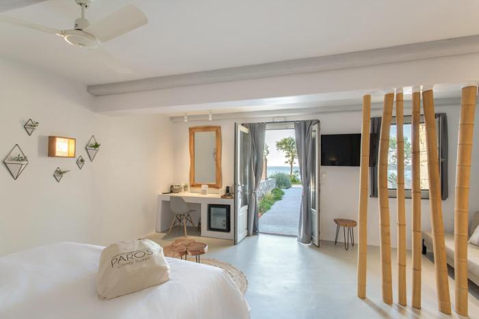 paros comfy suites