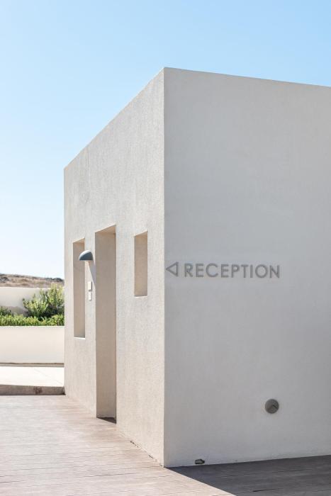 paros comfy suites