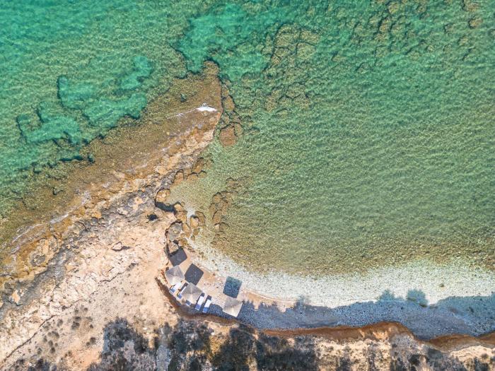 paros comfy suites