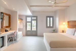 paros comfy suites