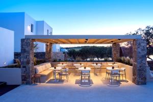 paros comfy suites