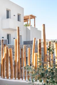 paros comfy suites
