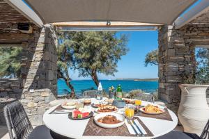 paros comfy suites