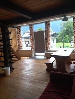 house budkovic hostel