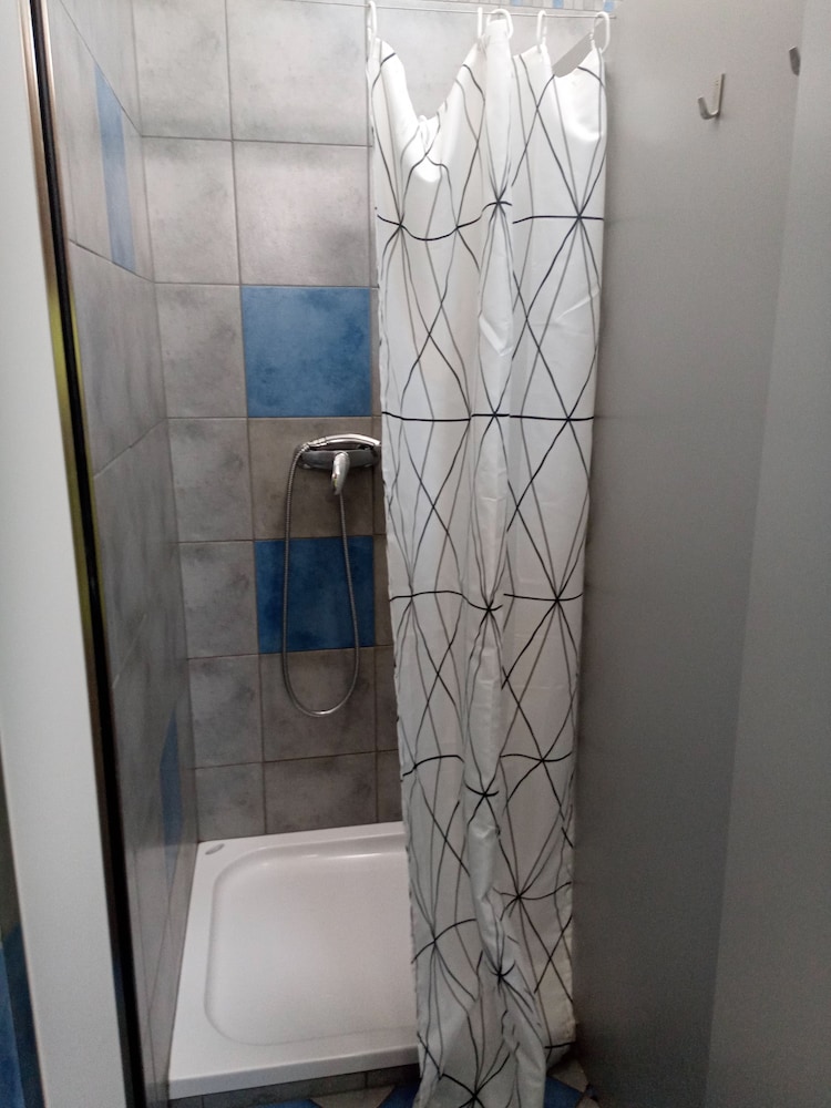 house budkovic hostel