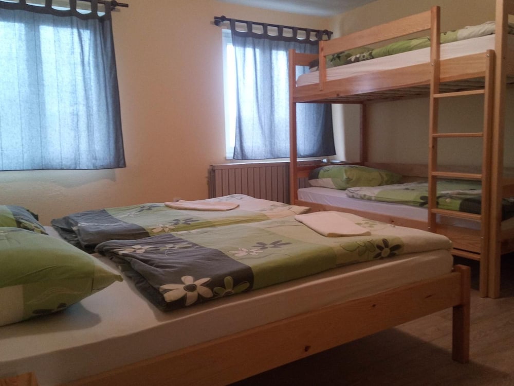 house budkovic hostel