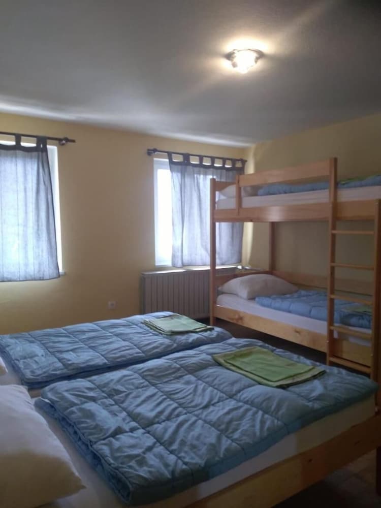 house budkovic hostel