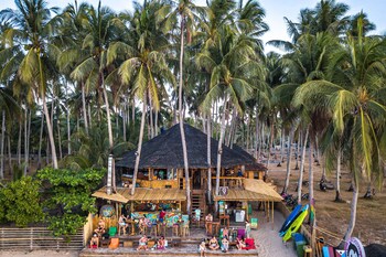 mad monkey hostel nacpan beach adults only