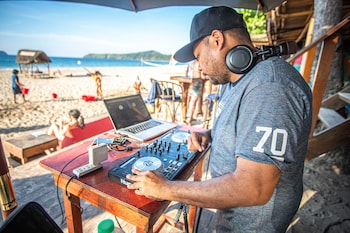 mad monkey hostel nacpan beach adults only