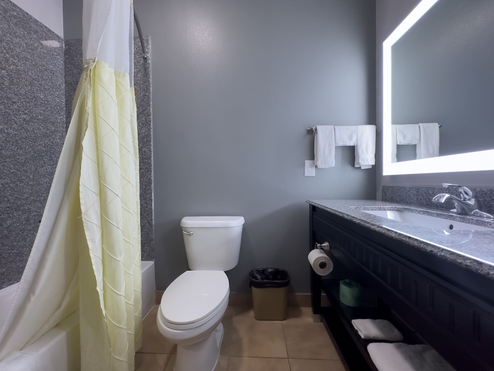 american inn madill