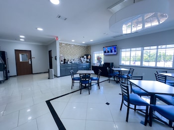 american inn madill