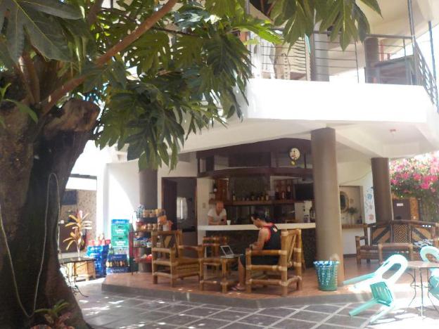 st vincent cottages dee and timmy side