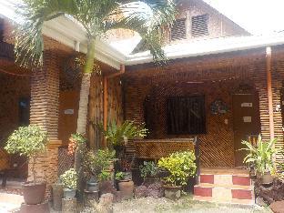 st vincent cottages dee and timmy side