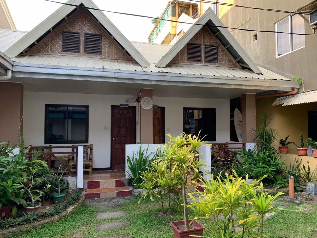 st vincent cottages dee and timmy side