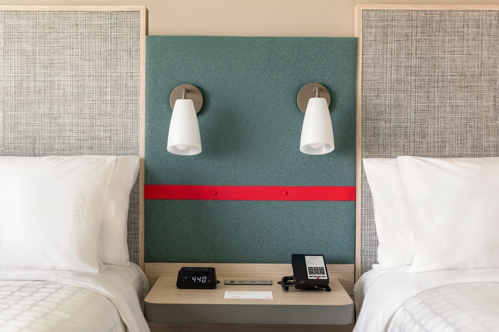 avid hotel tulsa south medical district