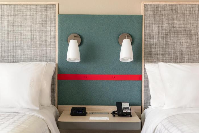 avid hotel tulsa south medical district