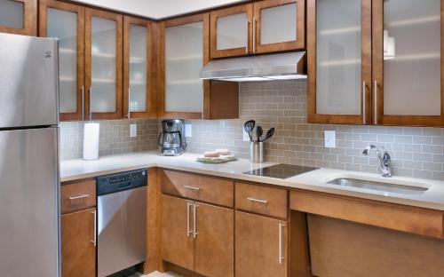 staybridge suites lehi traverse ridge center an ihg hotel