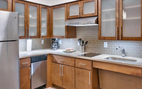staybridge suites lehi traverse ridge center an ihg hotel