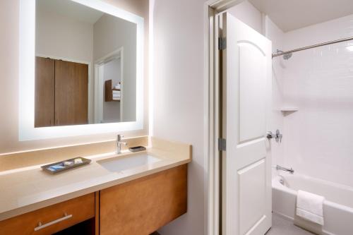 staybridge suites lehi traverse ridge center an ihg hotel