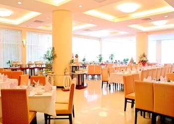 mondial hotel hue