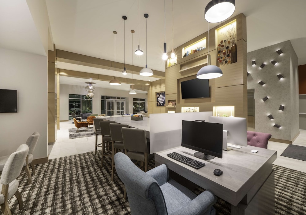 hyatt place sandestin at grand boulevard