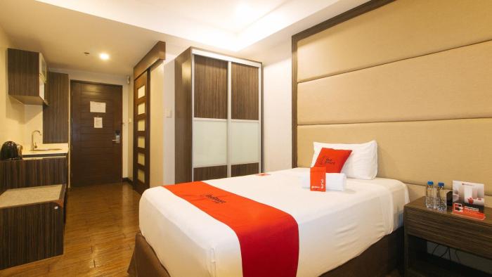 reddoorz premium west avenue quezon city