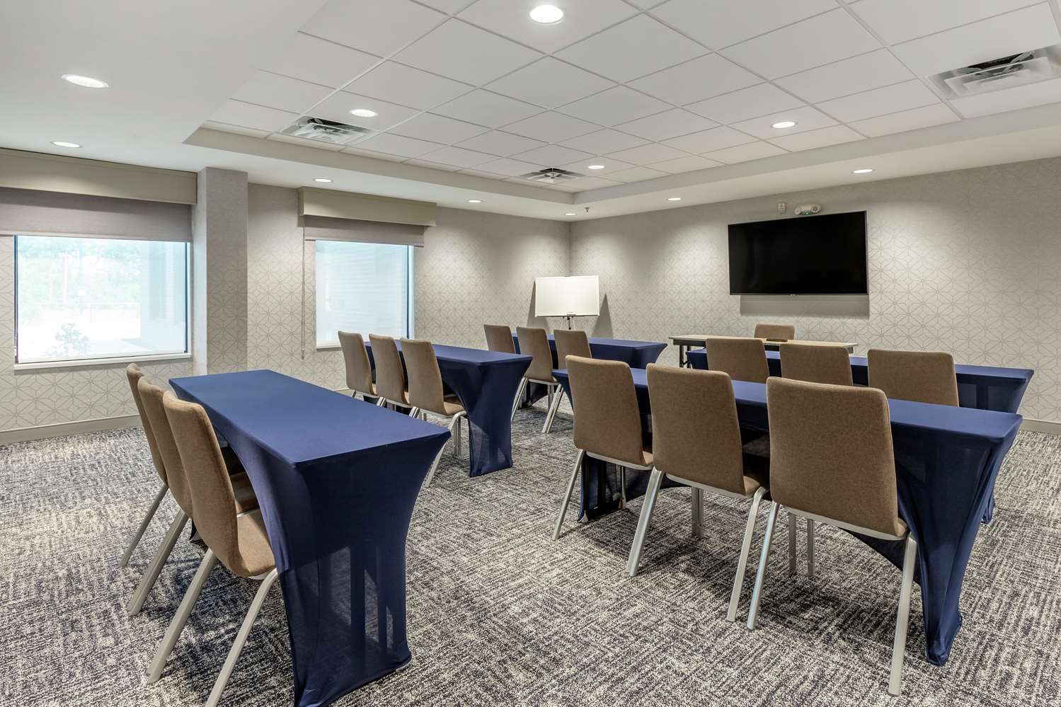 hampton inn camden