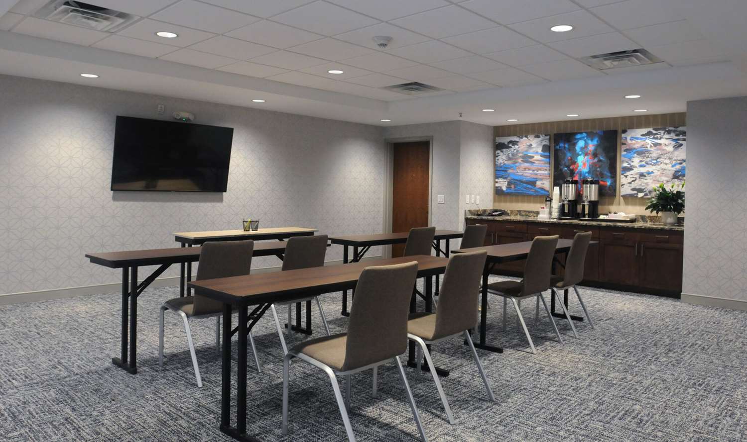 hampton inn camden