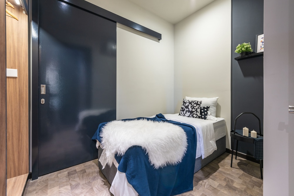 expressionz professional suites by wodages