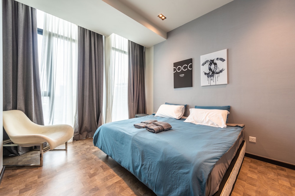 expressionz professional suites by wodages