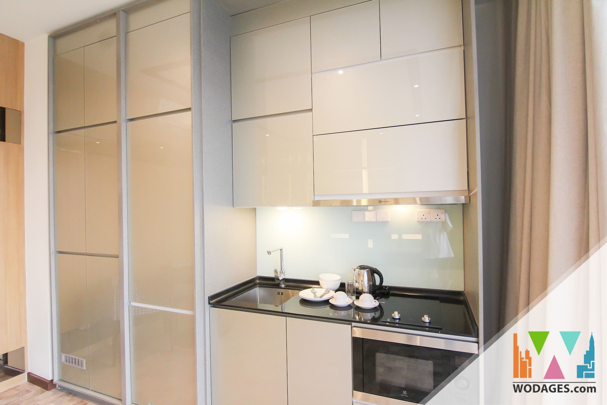 expressionz professional suites by wodages