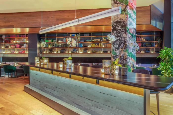 cambria hotels boston downtown seaport