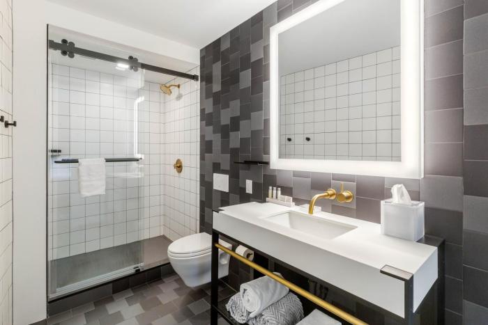 cambria hotels boston downtown seaport