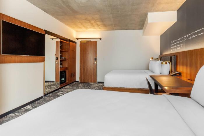 cambria hotels boston downtown seaport