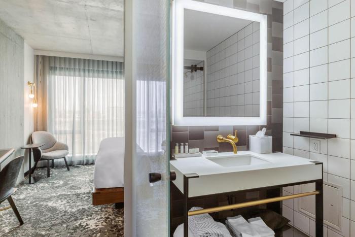 cambria hotels boston downtown seaport